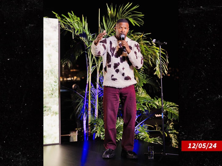 6881cfeaae934ca6bc66fe4a7bcf21c3_md jamie foxx rewild miami art basel gala