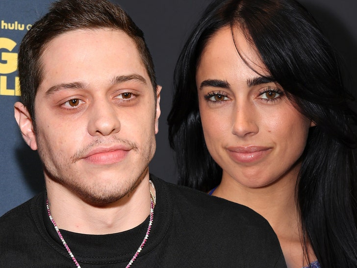 69e35383bf6b4561953097b59c9f2fba_md maria georgas pete davidson