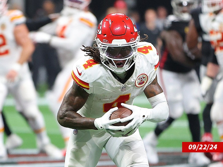 6ba5c3699be041159a8d7ff742ba027a_md rashee rice on the field