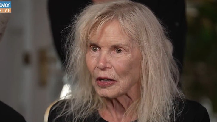 6e3db27de73a43a39e0492abbdd54e11_md 102525_matthew_perry_mom_kal