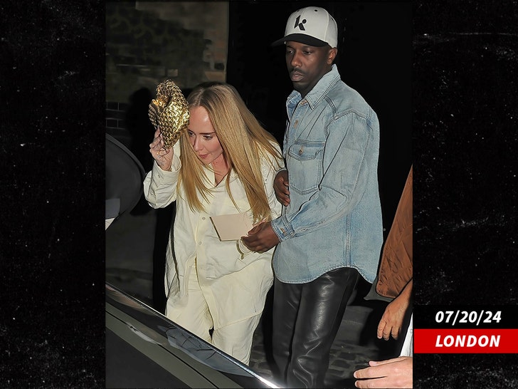 6eb0b9108dce47ffb11415884980941c_md Adele and husband Rich Paul hold hands