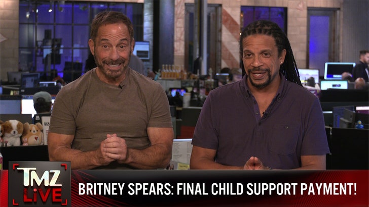 6ef1ba7aba0746d89d8e03b293e4230d_md 111224_tmz_live_britney_kal