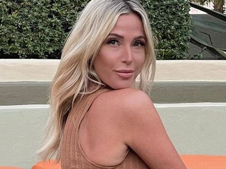 701be2a161b946beb91115275d2cb775_md shaina hurley love is blind main