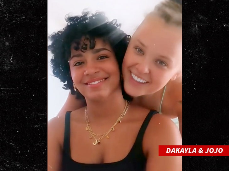 70ba54c7aaa94408939dc67dabd9cdb2_md Dakayla Wilson jojo siwa