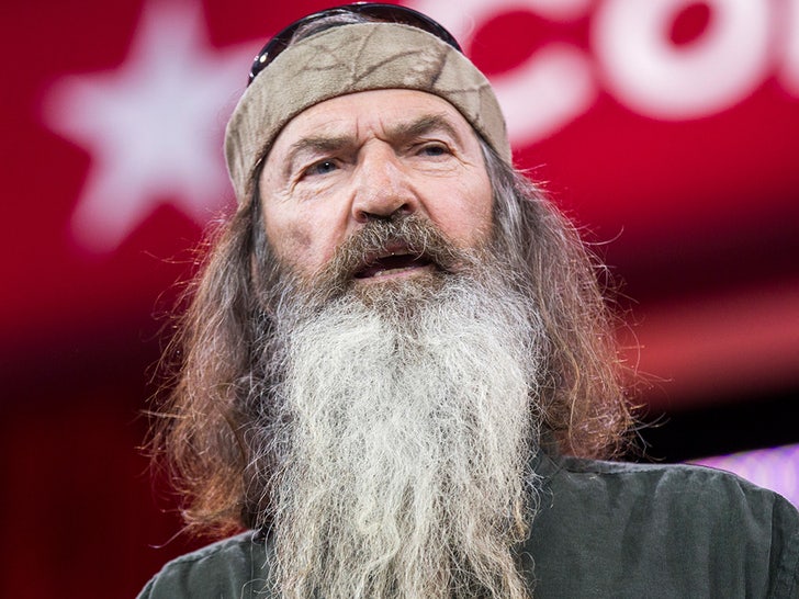 71fd9db8c93a42dea20894afb7a2b066_md phil robertson duck dynasty main corbis news