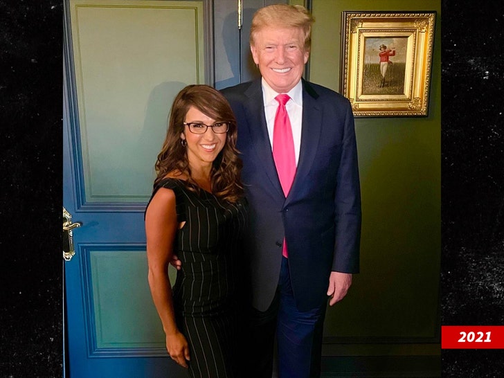 7207351c486d45e79c7c5523c07e5ef5_md Lauren Boebert donald trump