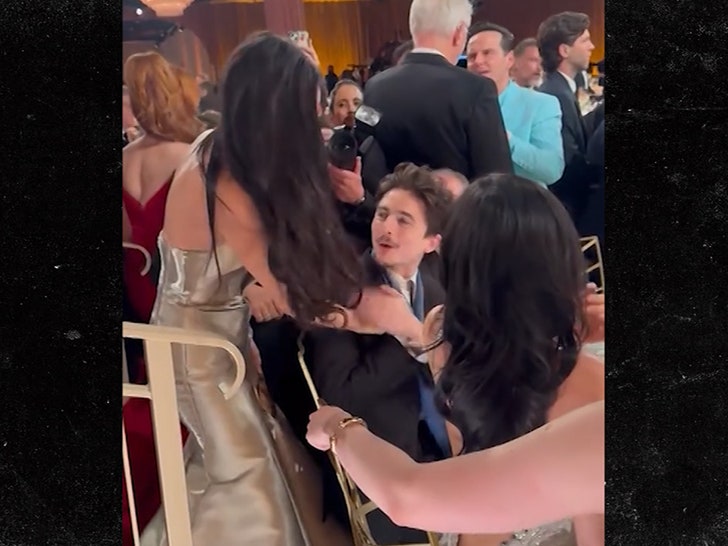 750d54729a624a0a82eed7fe79af7b4e_md 010625-demi-moore-primary-4