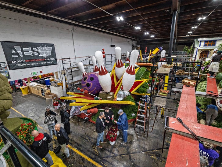 768a9a16479342b3b73569ff07708e08_md 1231-Rose-Parade-SUB-3