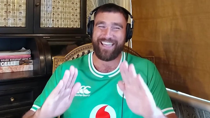 799924172ce64c7db763176b9bb0f321_md 070324_travis_kelce_dont_drop_kal