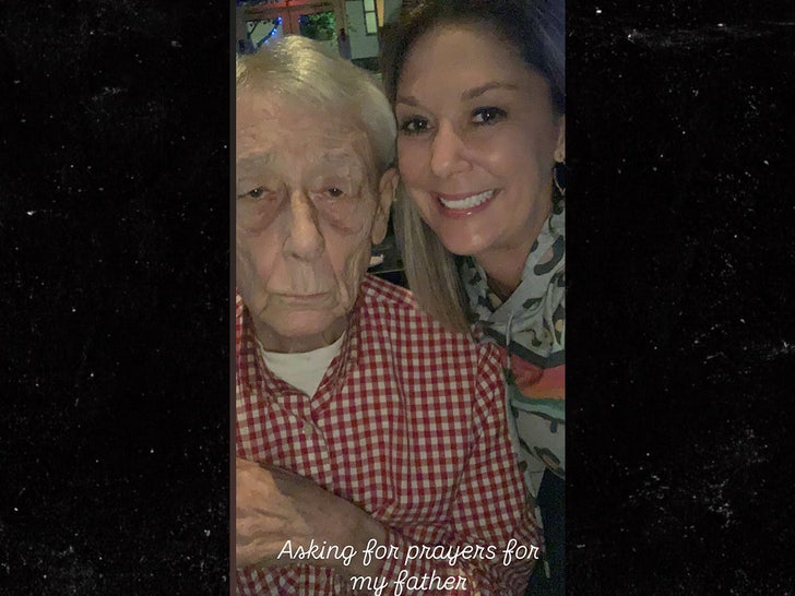 7a841649dc4e4db6b7f33b46fe152274_md randi mahomes grand father prayers sub