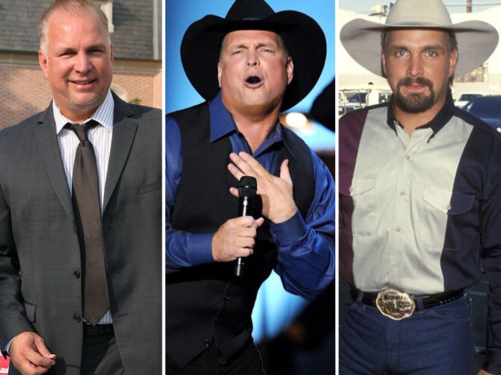 7bc8c21cd2fb48e5a968a598ff84d5c6_md-2 Garth Brooks -- Through the Years