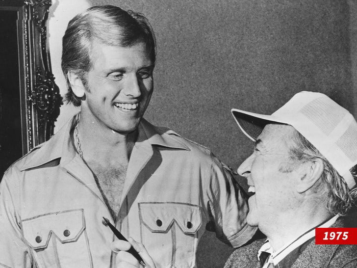 7bcad1477aec48f2943d73bc9ea5c3ee_md ron ely 1975