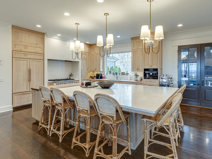 0801-Jay-Cutler-Kitchen-SUB