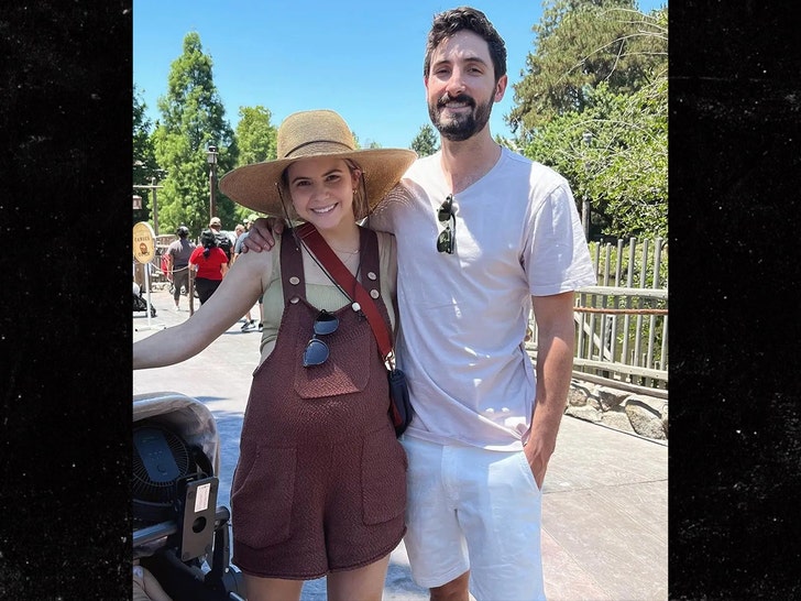 7ef38f2daf3a4d02afa730130f327d18_md bobbi althoff and cory althoff