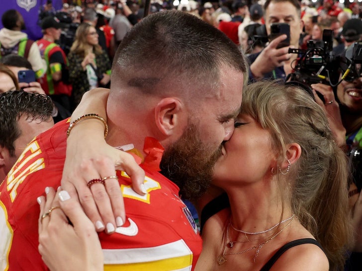 8333d00789b548b8ac55d4d2f24ab949_md Taylor Swift And Travis Kelce -- Kissing After Super Bowl LVIII Win