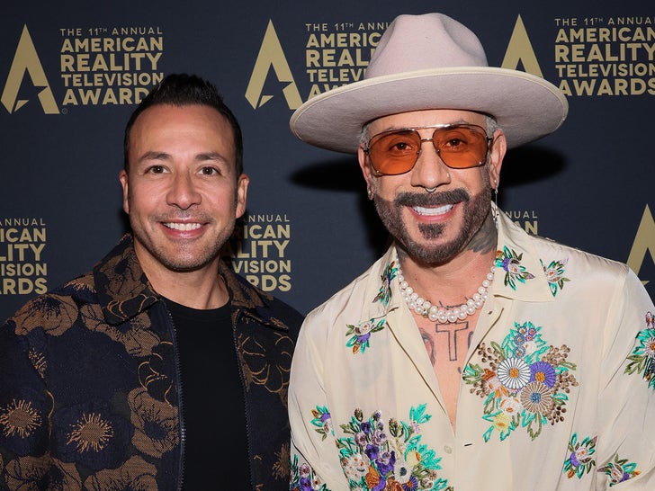 838ee6d1e4d74e7b973ad7e73f6c6655_md 1122-Red-Carpet-This-Week-Photos-primary-2