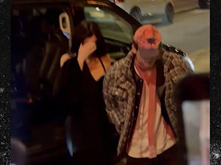 8567262f3e724db7b98386ede5a1e3ef_md 011525-timothee-kylie-primary-3