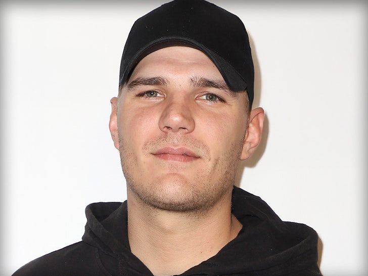 857b9a87f62a4055a565fe43e764f210_md Chris Zylka neutral main turned in arrested