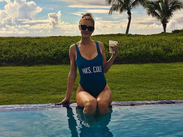 8a7986b9d421491ba93ab678cf18d7c6_md Wives And Girlfriends Of Dodgers And Yankees Players