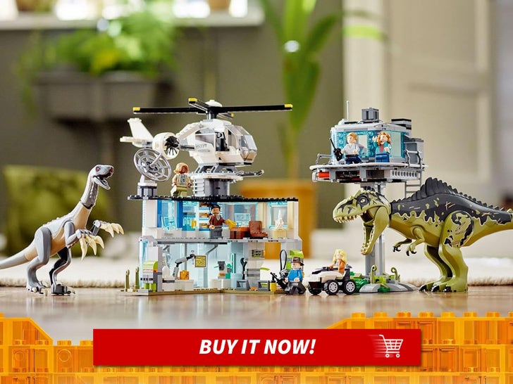 8ab16149b0154f9ca38918f039406c84_md LEGO-Jurassic-World-MAIN