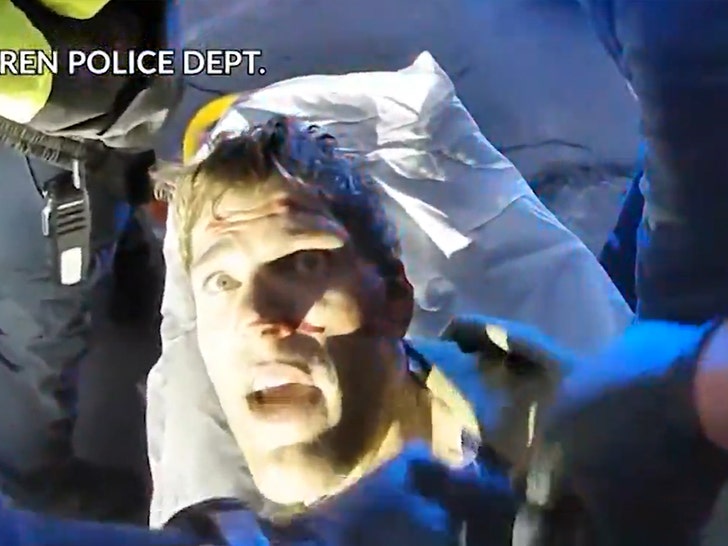 90cfaf5e4ea94561b60f8551b58feac0_md 121224-chris-zylka-1