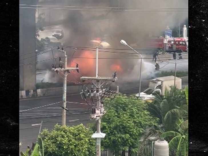 91d5c253e29043c6869be59f4156eb39_md 100124-thailand-bus-primary-3