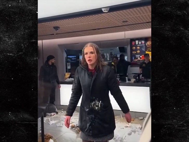 92b0f849aa444483baf9289938a2d7b9_md 012125-mcdonalds-fight-4