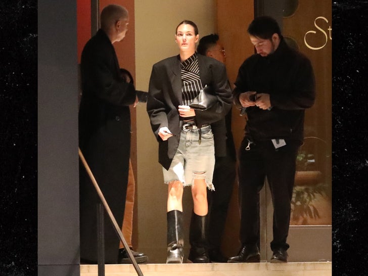 94cdea1c026a4669a03745c18df1eb5d_md 1111-leonardo-dicaprio-50th-birthday-dinner-photos-primary-2