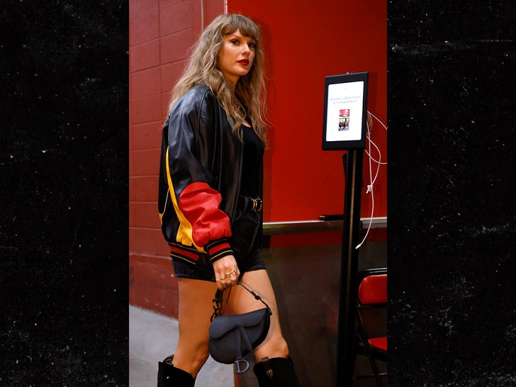 960acac4b9804e2cbebbdc4d9464a99c_md taylor swift monday night football