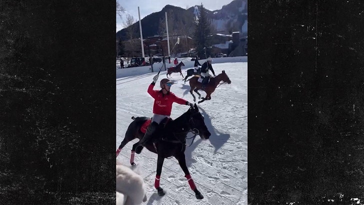 99177497ef2b49d69fd5fd8f1141272d_md 122024-mauricio-umansky-polo-kal