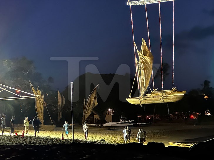 9ce40e29d2434c7084f25c7d7cb40ccd_md Moana live action on location in Hawaii