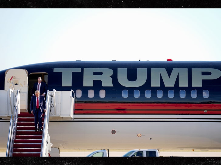 9e961279d16b43afb4901b94be72aee7_md donald trump