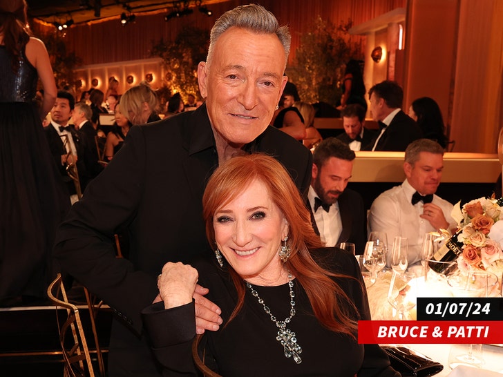 a25c1be6853542608d99dac5573b2f67_md Bruce Springsteen and Patti Scialfa