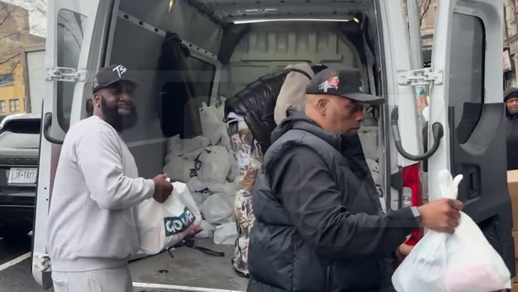 a4a0488c01d04244838b143a86a2ded1_md 112624_fat_joe_turkeys_kal