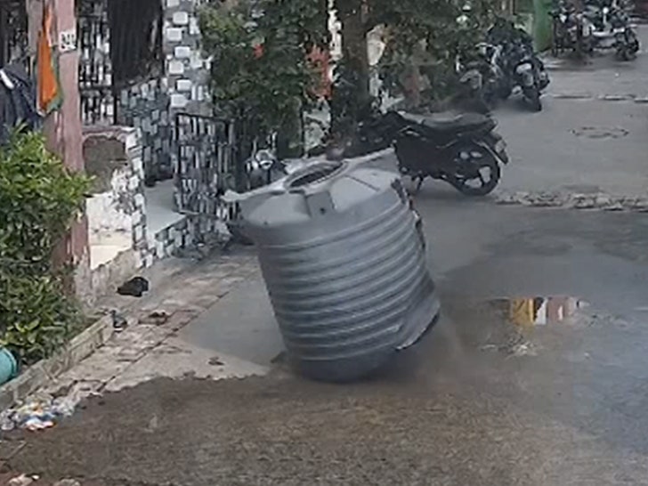 101524-water-tank-falling-v2