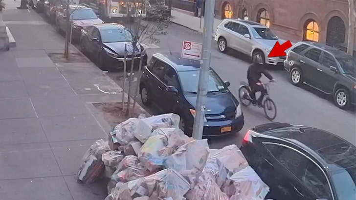 a5080ae68a8d44eb982f44d155c7a933_md 120524-brian-thompson-suspect-bike-kal