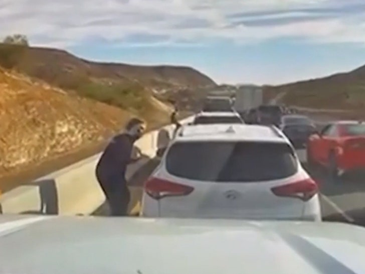 a5ae69801fdc4e7188a509c66ceef28b_md 102924-michael-myers-primary-3