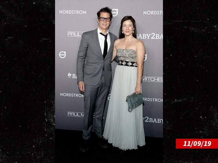 a5af903f40bd45938864d96c3218218c_md naomi nelson and Johnny Knoxville