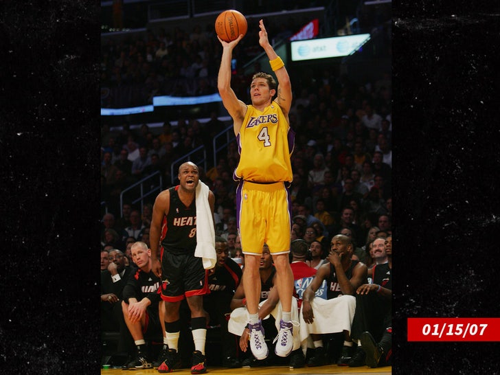 a8f836a2db0a4ffca85065186002f451_md luke walton lakers