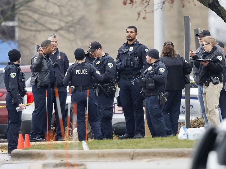 cops on scene school shooting wisconsin shutterstock 3
