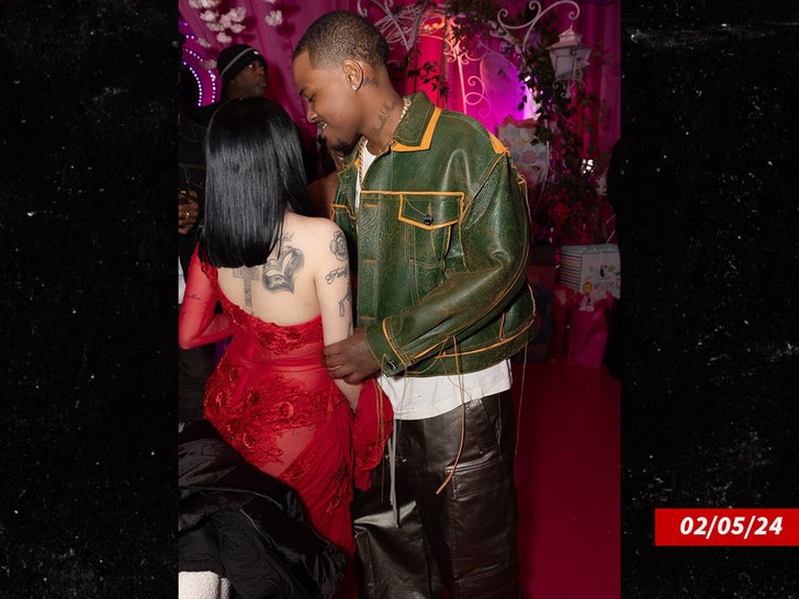 ab3b762caaed4529ac4975c2478888e5_md Bhad Bhabie baby shower