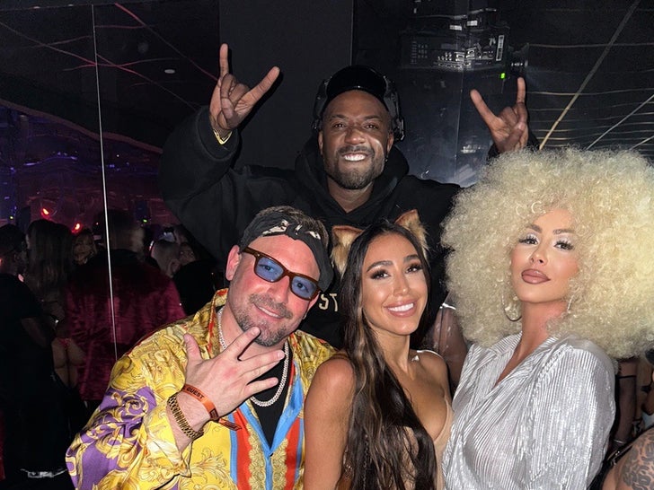 adaa046509834612b6c9dfd1131907ba_md Amber Rose, Tara Electra and David Weintraub