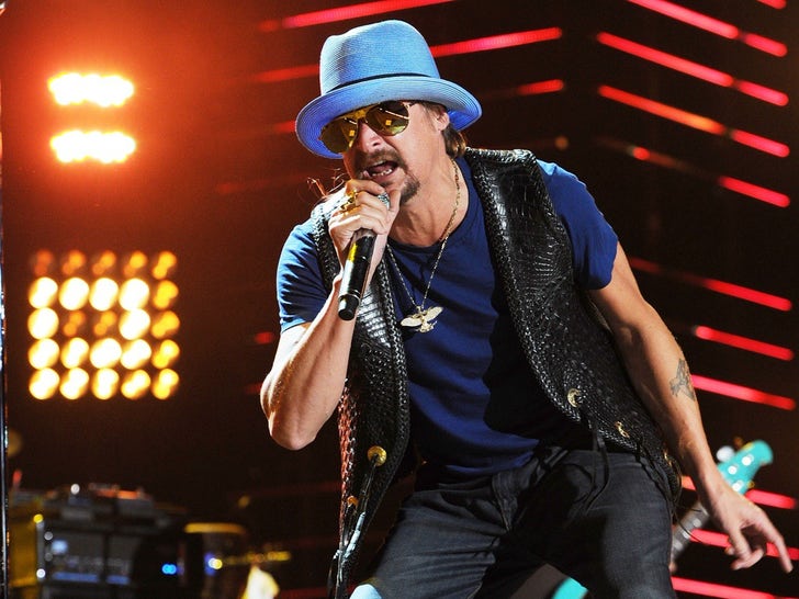 aebbc54460dc4b1395efe56ba908e604_md Kid Rock Performance Photos