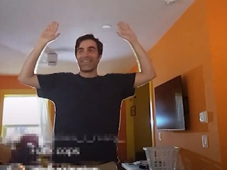 aeea220d84b44fd3bc62b78180865079_md 082924-doug-stanhope-friend