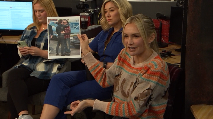 aef27403b5854dc4b65af89f2a66367c_md 110524_tv_clips_JAW_bruce_springsteen_movie_set.01_00_19_23.Still001