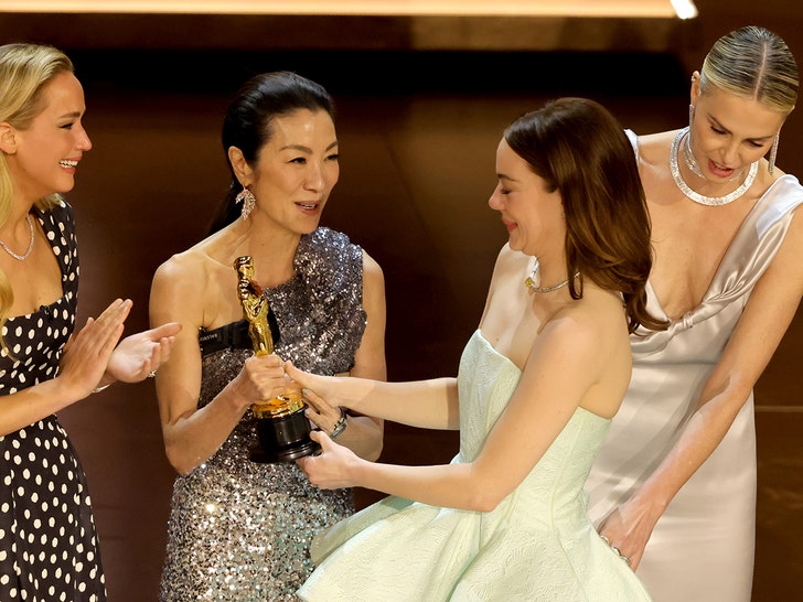 aff8fa0a92c348569cd5956d6f72d70c_md emma stone michelle yeoh