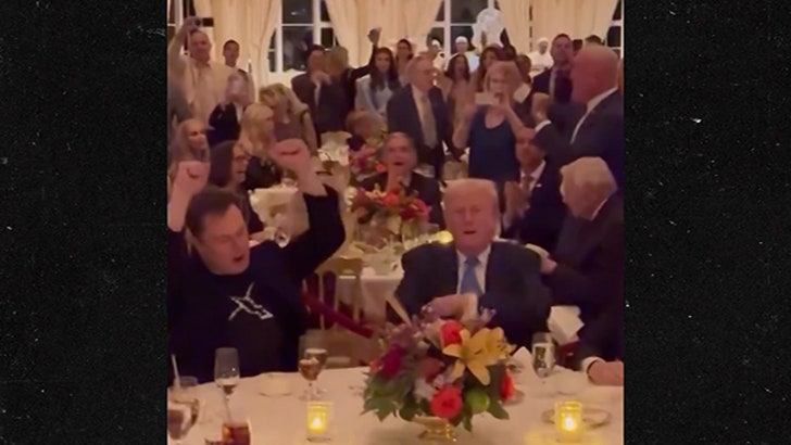 b3cdb92095744e6f946f8a173cdf4904_md 112924_donald_trump_thanksgiving-kal