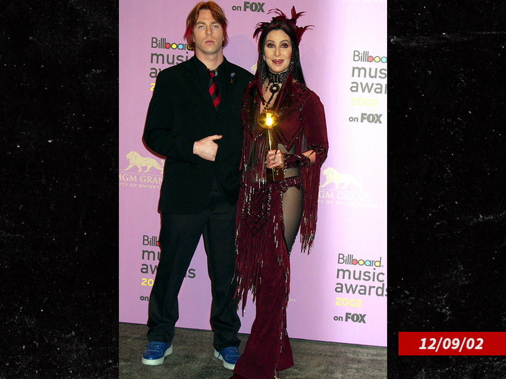 b438655a0fc0491b8f46d1189ac7b584_md Cher and son Elijah Blue