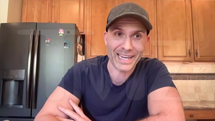 b4a852aab8844d1f89c10e60dc577c7b_md 103124_damien_leone_kal