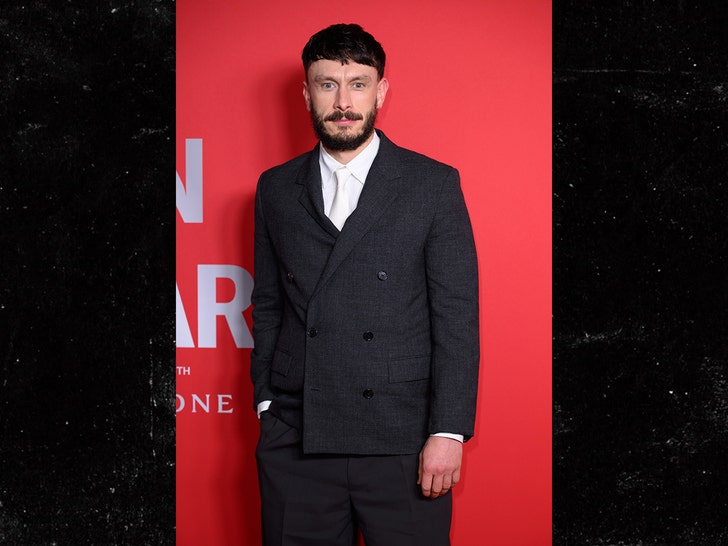 b6d0a47e915f453aa5111a52077f32c7_md richard gadd getty 1